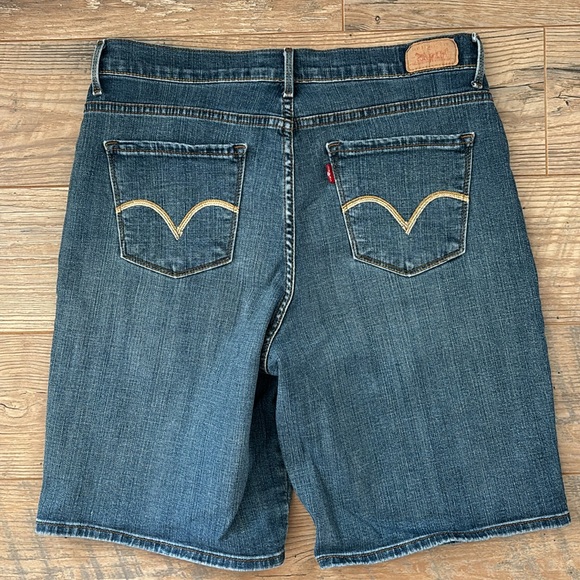 Levi’s Women’s Size 12 High Rise Bermuda Denim Shorts - Picture 2 of 11